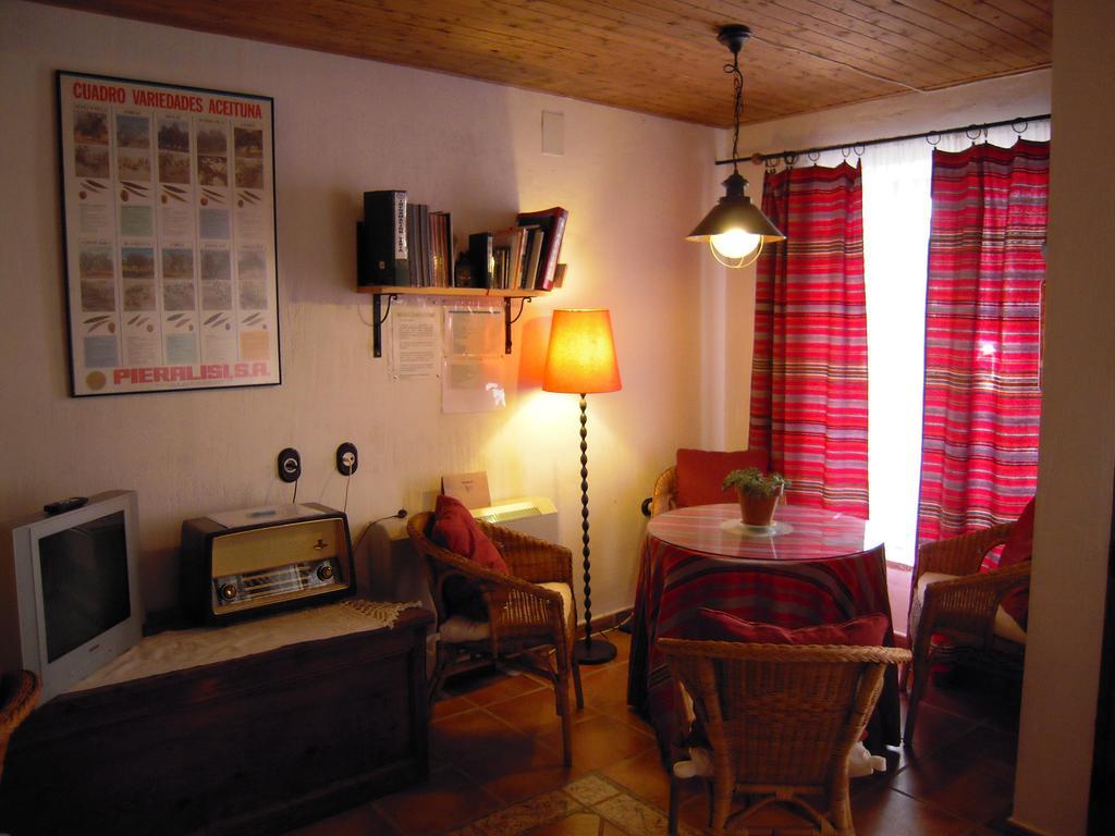 La Casa De La Abuela Clotilde Pensionat Hornos Exteriör bild